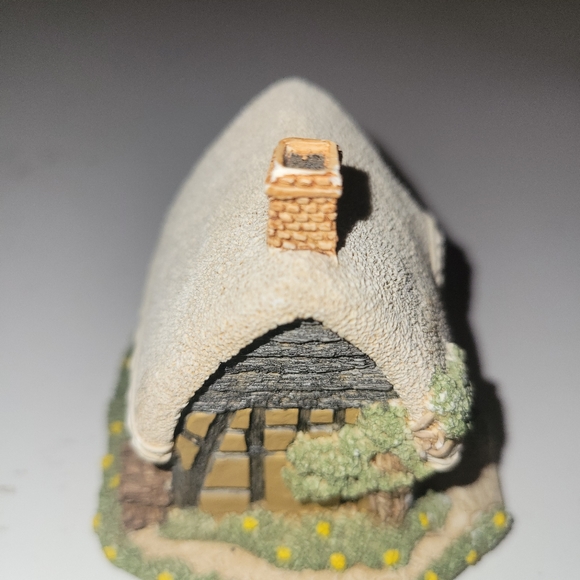 1991 BUTTERCUP COTTAGE - Picture 2 of 6